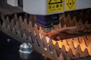 Ưu điểm của Laser sợi quang đối với khả năng thấm trong tương lai của nó trong các ngành công nghiệp hàng đầu